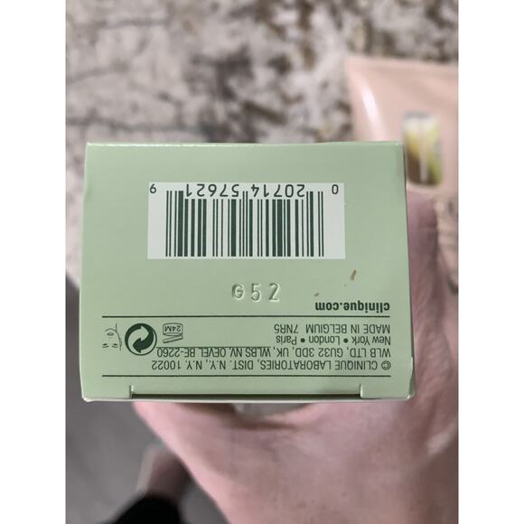 Clinique Moisture Surge Overnight Mask 3.4oz Full Size rv44 - Picture 4 of 4